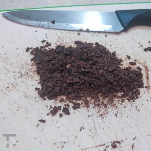 Cortar Chocolate en trocitos