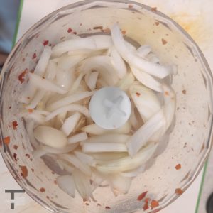 Triturate garlic and onion